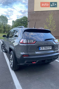 Внедорожник / Кроссовер Jeep Cherokee 2019 в 