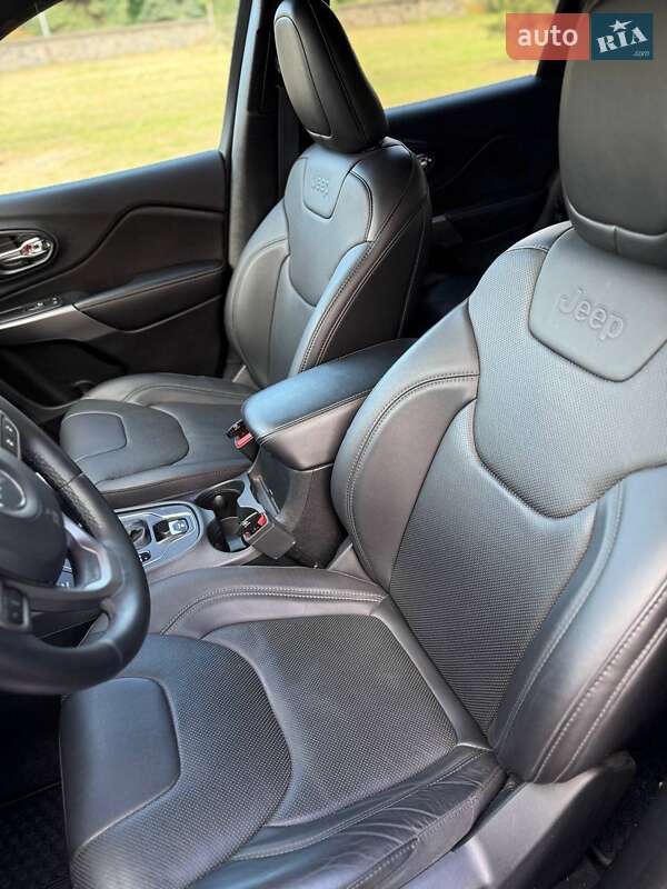 Позашляховик / Кросовер Jeep Cherokee 2019 в Кременчуці