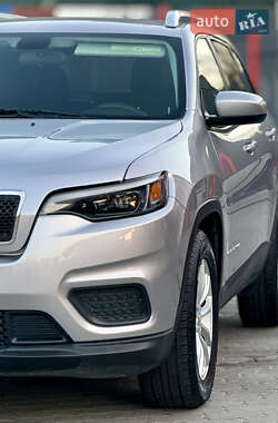 Внедорожник / Кроссовер Jeep Cherokee 2020 в 