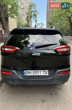 Позашляховик / Кросовер Jeep Cherokee 2016 в 