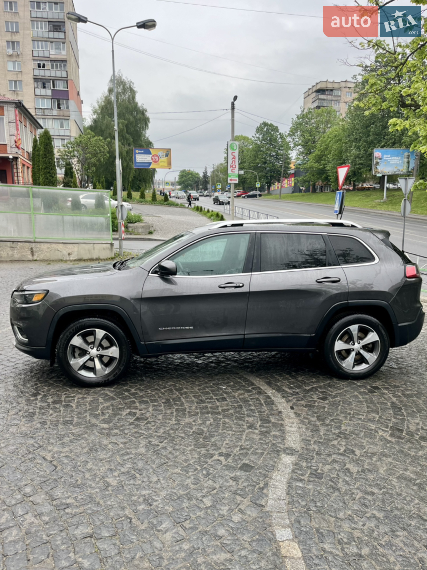 2019 Jeep Cherokee - мініатюра 9