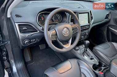 Внедорожник / Кроссовер Jeep Cherokee 2022 в 