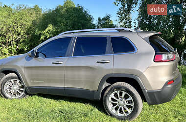 Внедорожник / Кроссовер Jeep Cherokee 2020 в 
