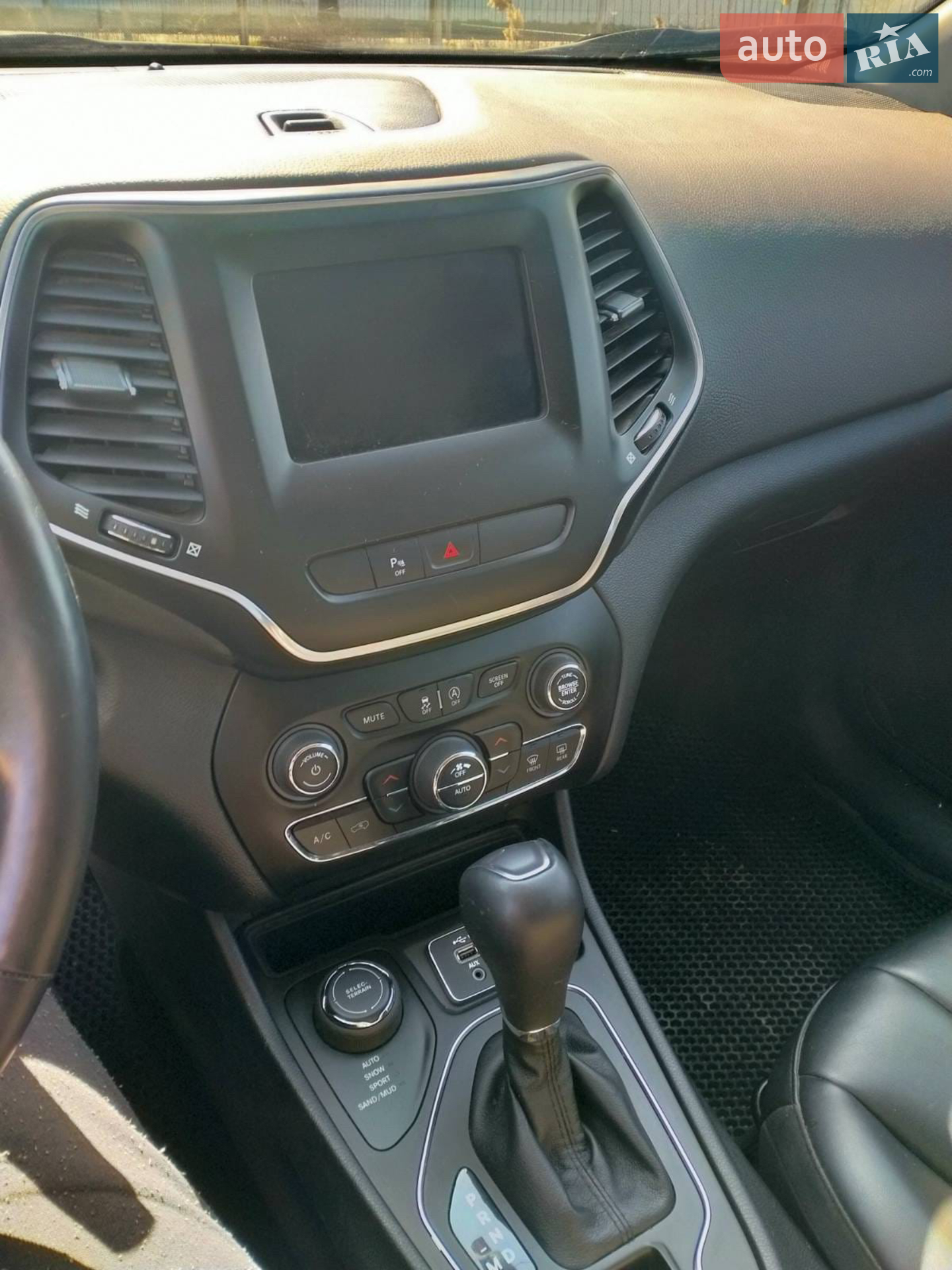 2019 Jeep Cherokee - мініатюра 9