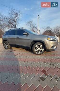 Внедорожник / Кроссовер Jeep Cherokee 2018 в 