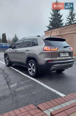 Внедорожник / Кроссовер Jeep Cherokee 2018 в 
