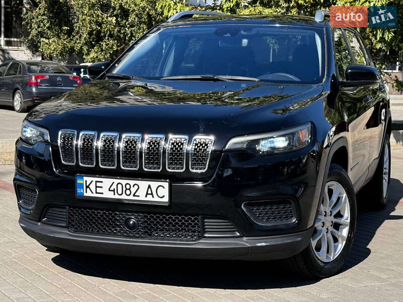 Внедорожник / Кроссовер Jeep Cherokee 2021 в 