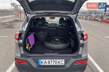Внедорожник / Кроссовер Jeep Cherokee 2014 в 
