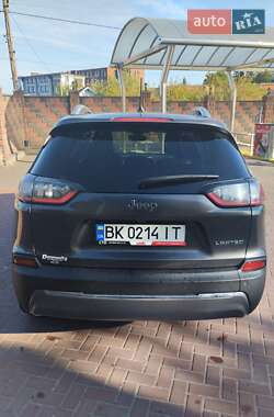 Внедорожник / Кроссовер Jeep Cherokee 2020 в 