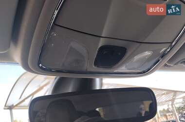 Внедорожник / Кроссовер Jeep Cherokee 2020 в 