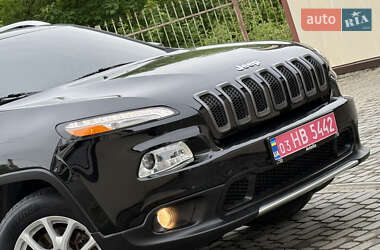 Позашляховик / Кросовер Jeep Cherokee 2017 в 