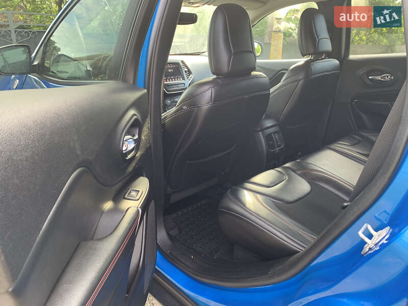 Позашляховик / Кросовер Jeep Cherokee 2019 в Полтаві