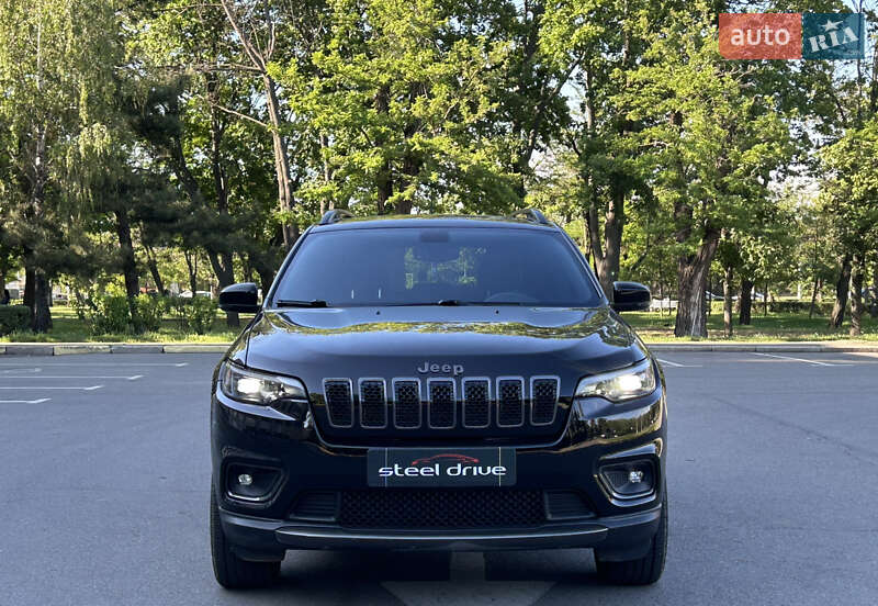Внедорожник / Кроссовер Jeep Cherokee 2018 в Николаеве