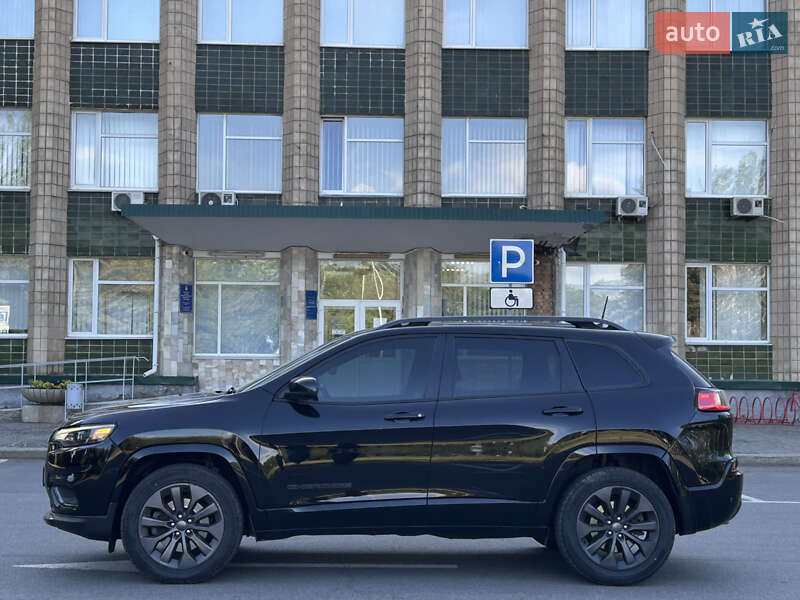 Внедорожник / Кроссовер Jeep Cherokee 2018 в Николаеве