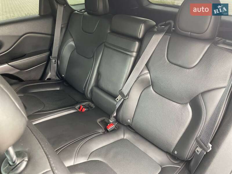 Позашляховик / Кросовер Jeep Cherokee 2018 в Львові
