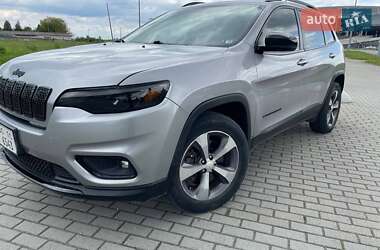 Внедорожник / Кроссовер Jeep Cherokee 2018 в 