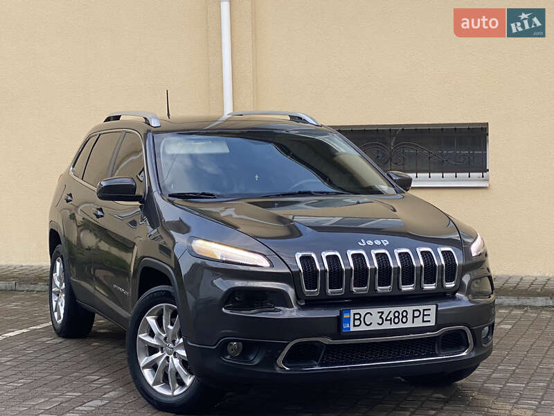 Внедорожник / Кроссовер Jeep Cherokee 2016 в Трускавце