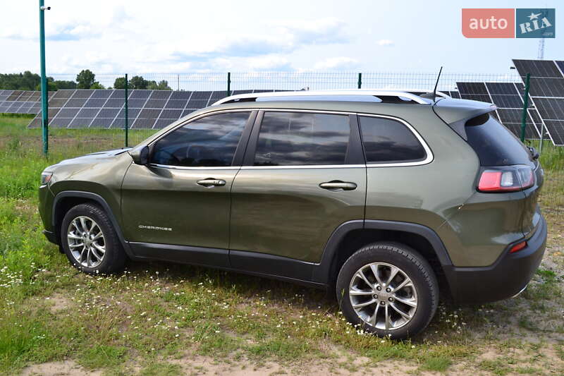 Внедорожник / Кроссовер Jeep Cherokee 2018 в Киеве