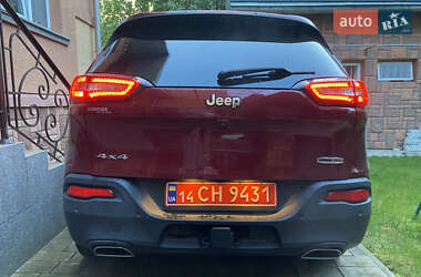 Позашляховик / Кросовер Jeep Cherokee 2017 в 