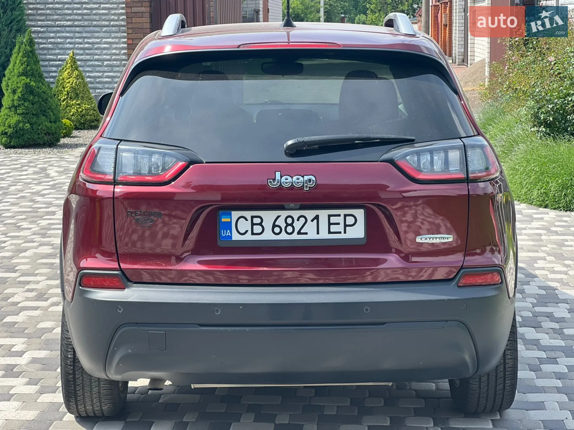 Jeep Cherokee 2020 VIN 1C4PJLCB5LD641801 фото оголошення 8 з 17