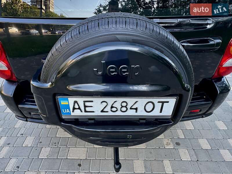 Внедорожник / Кроссовер Jeep Cherokee 2002 в Одессе