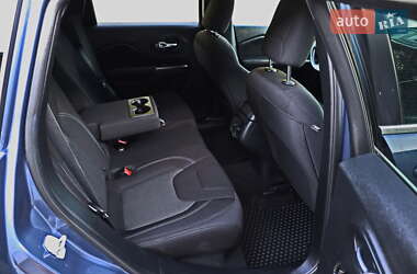 Внедорожник / Кроссовер Jeep Cherokee 2019 в 