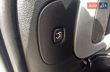 Внедорожник / Кроссовер Jeep Cherokee 2018 в 