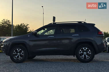 Внедорожник / Кроссовер Jeep Cherokee 2015 в 