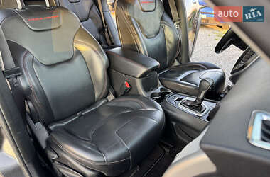 Внедорожник / Кроссовер Jeep Cherokee 2015 в 