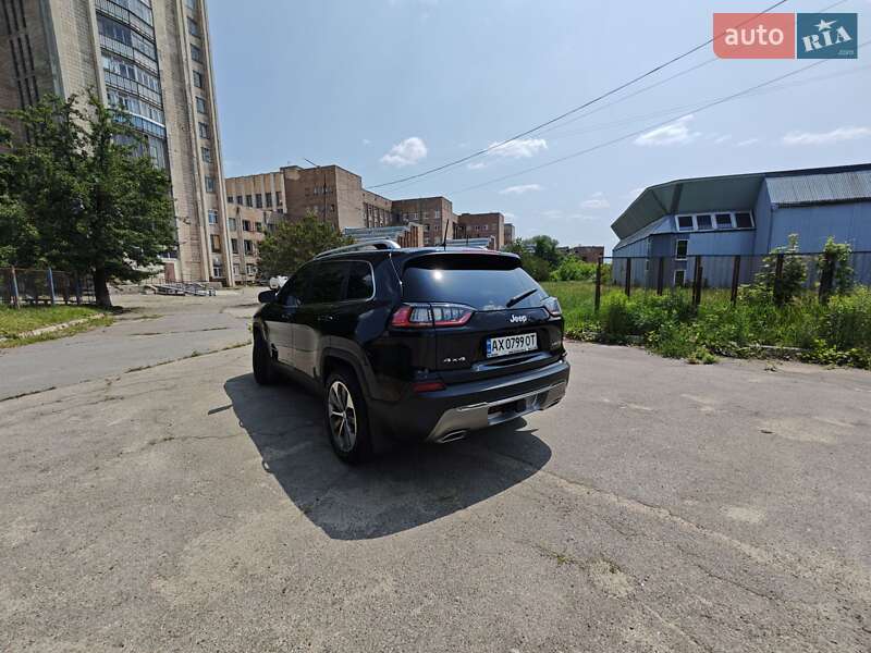 Позашляховик / Кросовер Jeep Cherokee 2021 в Харкові