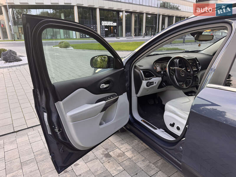 Внедорожник / Кроссовер Jeep Cherokee 2019 в Виннице фото 31 Внедорожник / Кроссовер Jeep Cherokee 2019 в Виннице