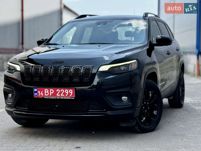 Внедорожник / Кроссовер Jeep Cherokee 2022 в 