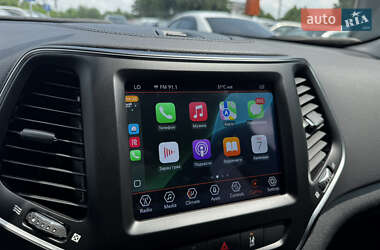 Внедорожник / Кроссовер Jeep Cherokee 2022 в 
