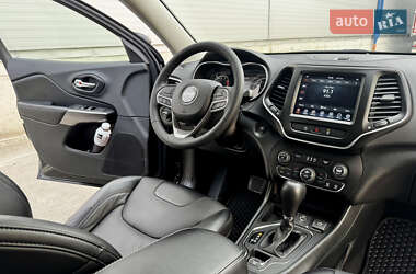 Внедорожник / Кроссовер Jeep Cherokee 2022 в 