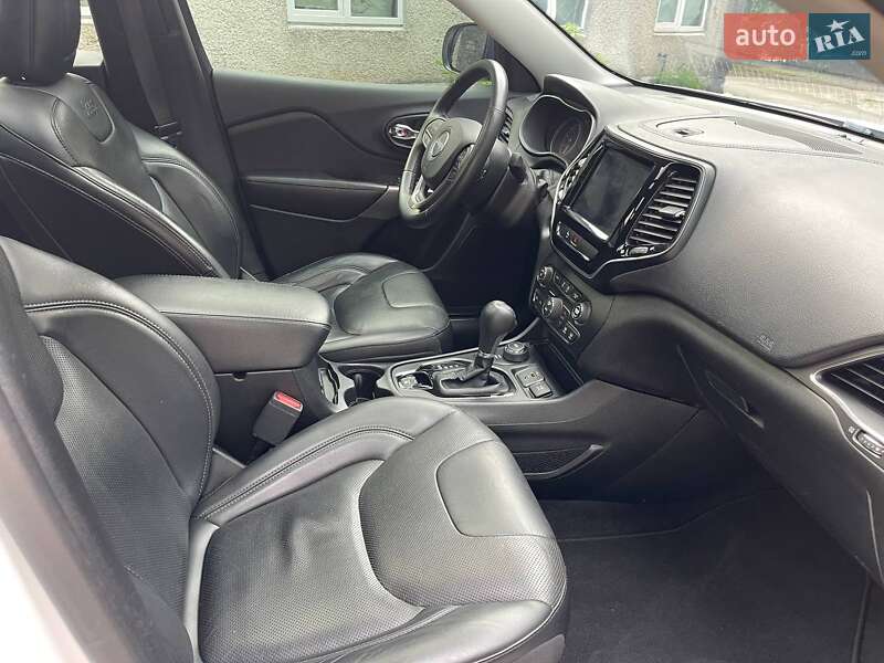 Позашляховик / Кросовер Jeep Cherokee 2018 в Києві