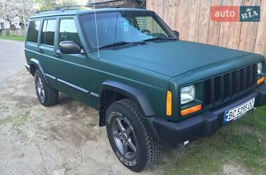 Внедорожник / Кроссовер Jeep Cherokee 2000 в 