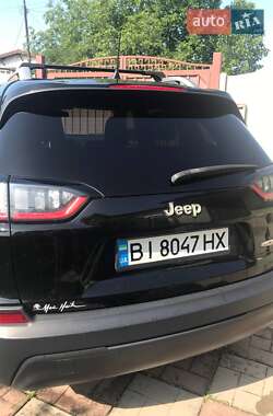 Внедорожник / Кроссовер Jeep Cherokee 2018 в 