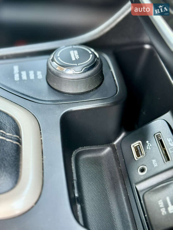 Внедорожник / Кроссовер Jeep Cherokee 2014 в Чернигове фото 14 Внедорожник / Кроссовер Jeep Cherokee 2014 в Чернигове