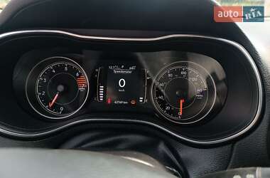 Позашляховик / Кросовер Jeep Cherokee 2019 в 