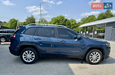 Позашляховик / Кросовер Jeep Cherokee 2020 в 