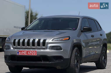 Внедорожник / Кроссовер Jeep Cherokee 2015 в 