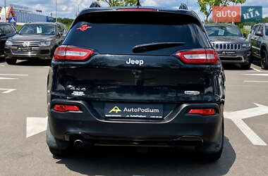 Внедорожник / Кроссовер Jeep Cherokee 2015 в 