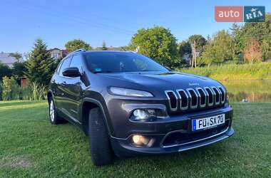 Внедорожник / Кроссовер Jeep Cherokee 2015 в 