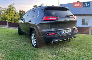 Внедорожник / Кроссовер Jeep Cherokee 2015 в 