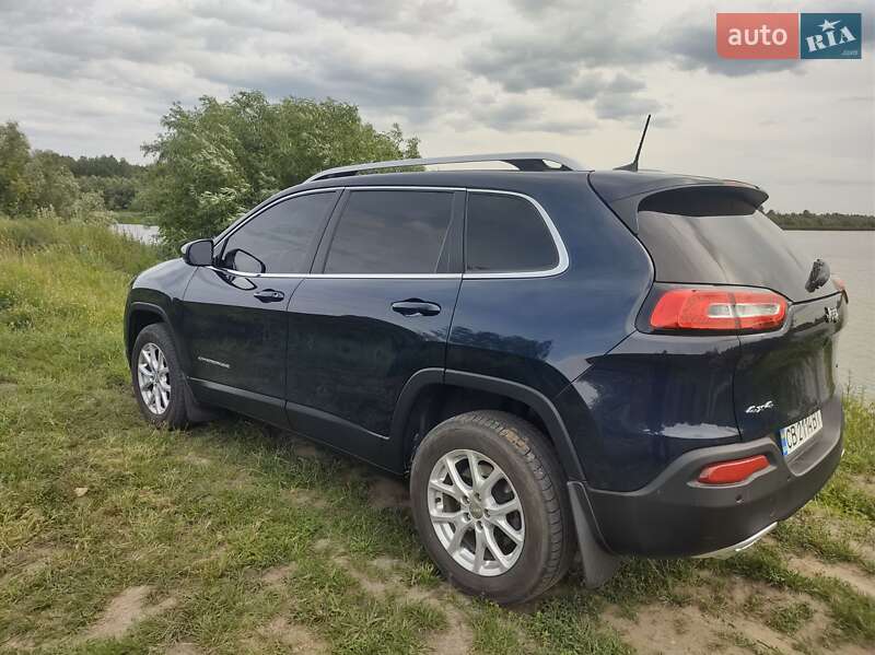 Внедорожник / Кроссовер Jeep Cherokee 2015 в Прилуках