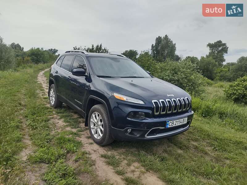 Внедорожник / Кроссовер Jeep Cherokee 2015 в Прилуках