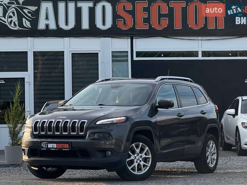 Внедорожник / Кроссовер Jeep Cherokee 2016 в 