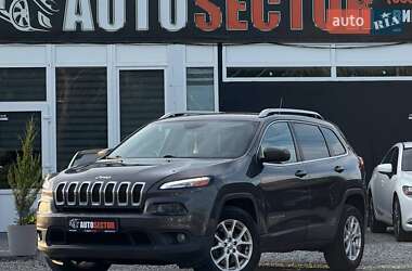 Внедорожник / Кроссовер Jeep Cherokee 2016 в 