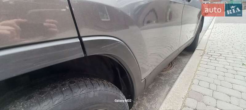 Внедорожник / Кроссовер Jeep Cherokee 2016 в Чернигове