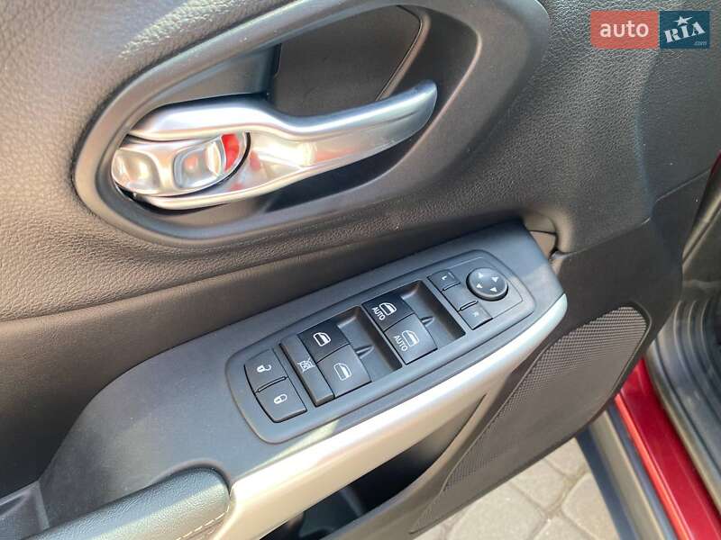 Внедорожник / Кроссовер Jeep Cherokee 2017 в Львове